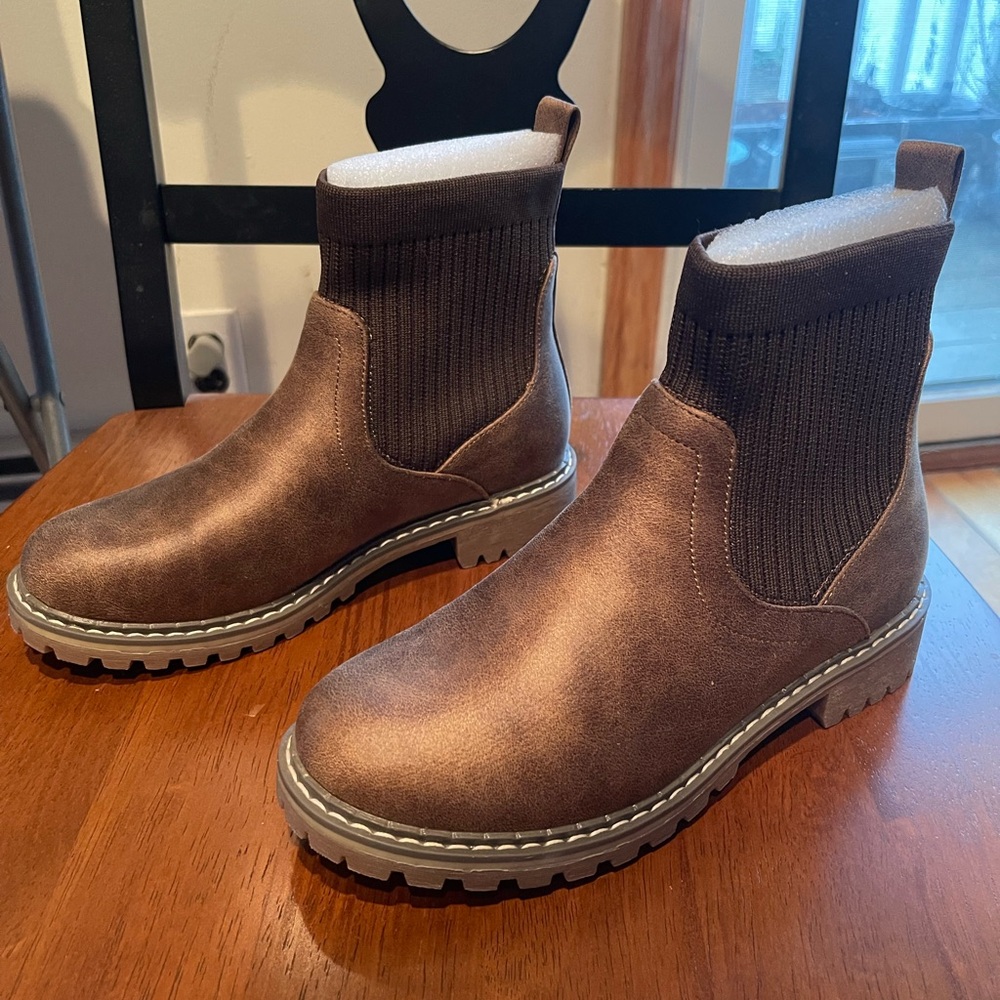 Corkys Cabin Fever Brown Ankle Boots with Ribbed Cuffs Sz.6 NEW